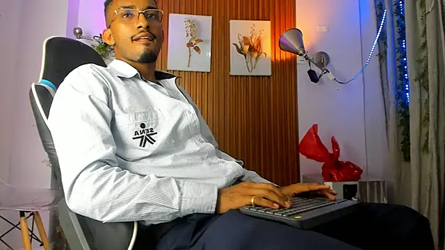 Darwin mayo online show from 09/26/25, 05:17