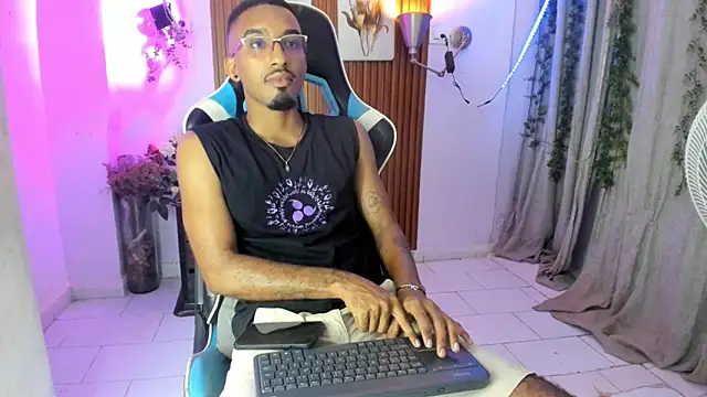 Darwin mayo online show from 12/17/25, 05:19