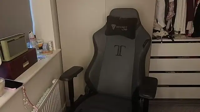 Lilly-Luscious online show from 02/09/26, 07:56