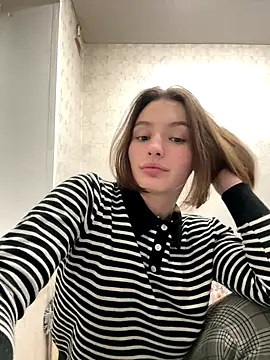 ZariaFlame online show from 10/01/25, 09:54