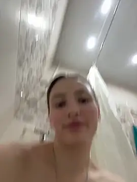 ZariaFlame online show from 11/04/25, 09:25