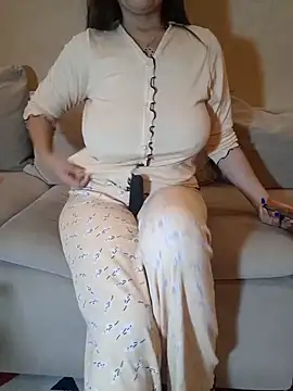 Rubi 9ahbouna online show from 10/15/25, 11:49