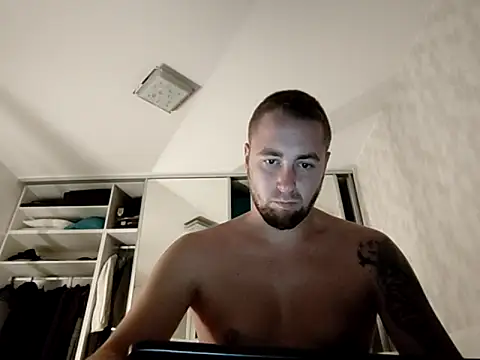 Vladyslav30 online show from 10/28/25, 02:37