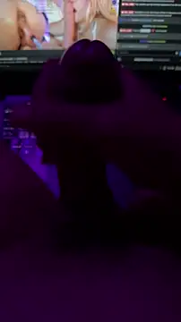 AndyRico18 online show from 12/22/25, 03:42