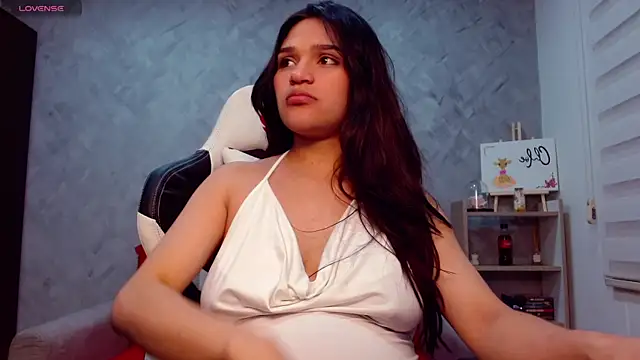 Roxxi 2110 online show from 10/28/25, 02:15