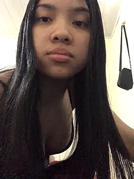 ashleyy20 online show from 12/03/25, 06:17