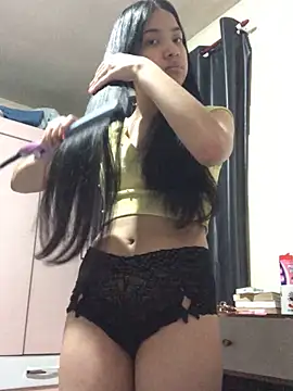 ashleyy20 online show from 12/17/25, 12:44