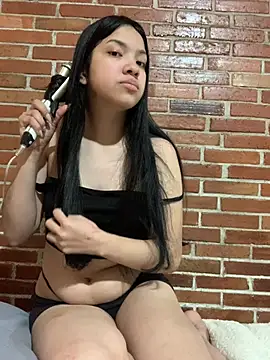 ashleyy20 online show from 07/23/26, 08:18