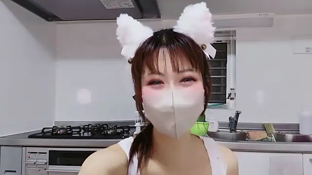 Snapshot of -Nyanko-chan- chatting on 07/05/26, 11:17 -Nyanko-chan- online show from 07/05/26, 11:17