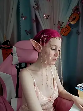 Fuzzy Unicorn online show from 10/27/25, 07:18