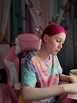 Fuzzy Unicorn online show from 11/28/25, 07:38