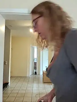 HotWifeLyn68 online show from 03/13/26, 10:55