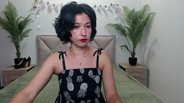 Snapshot of CameronEnns chatting on 07/06/26, 12:24 CameronEnns online show from 07/06/26, 12:24
