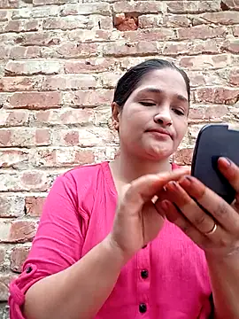 Hotty-couple063 online show from 11/01/25, 06:04