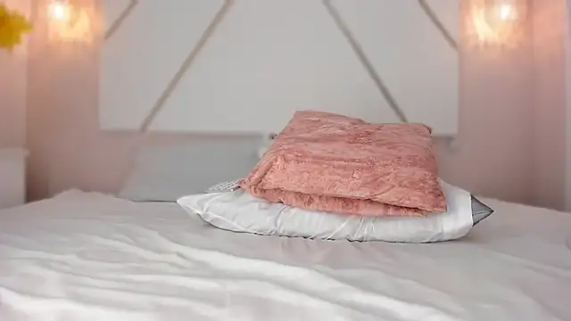 isabellashine online show from 04/16/26, 09:39