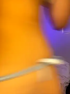 Snapshot of Lia__1 chatting on 09/27/25, 09:20 Lia  1 online show from 09/27/25, 09:20