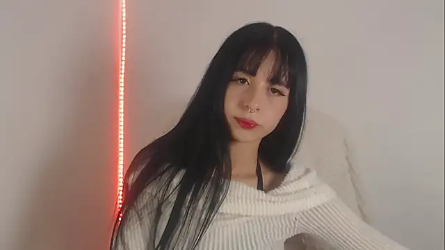 Snapshot of Lia__1 chatting on 10/15/25, 10:32 Lia  1 online show from 10/15/25, 10:32