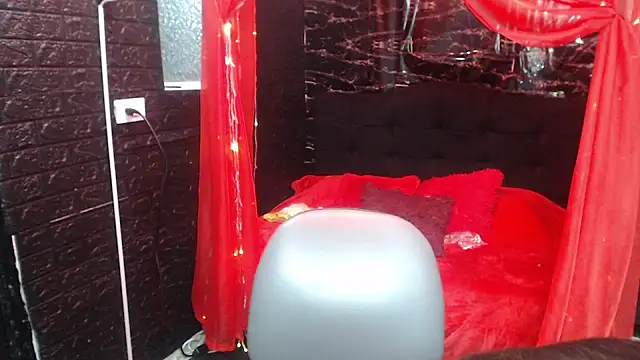 mia 778 online show from 09/18/25, 01:24