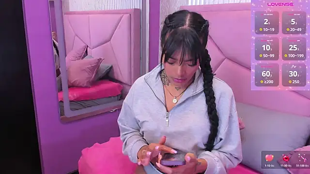 EmmaEbony  online show from 11/25/25, 12:27