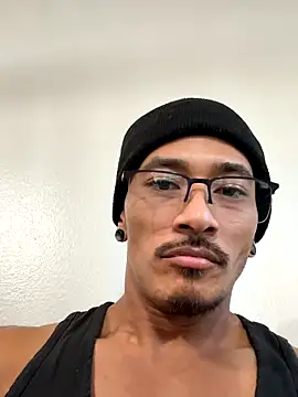 tanjir020 online show from 11/13/25, 10:47