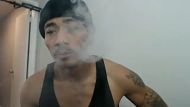 tanjir020 online show from 12/20/25, 07:54