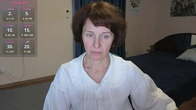 Lia Tito online show from 10/27/25, 01:04