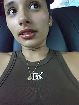 Lorena Mcfly online show from 04/18/26, 07:07