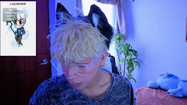 taichi bluy online show from 11/23/25, 02:50