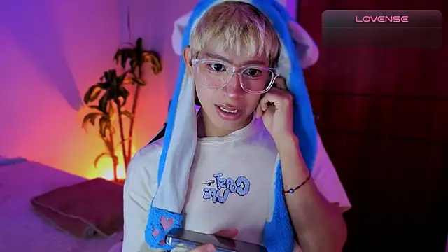 taichi bluy online show from 12/18/25, 07:03