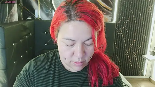 Witch Scarlet online show from 04/18/26, 01:31