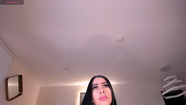 LeahLombardi  online show from 11/14/25, 03:16