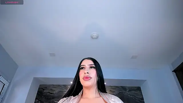 LeahLombardi  online show from 12/16/25, 04:06