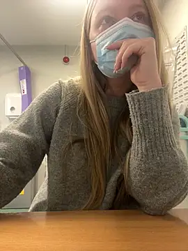 hazel wood21 online show from 02/20/26, 12:05