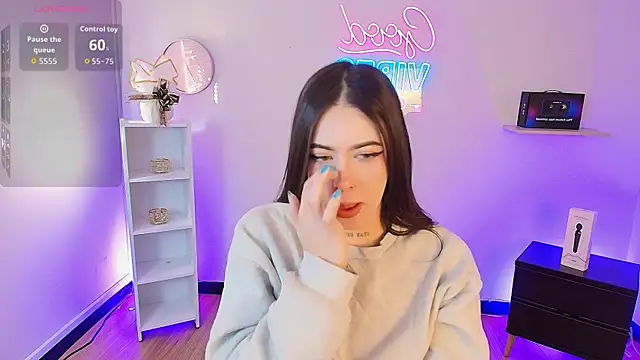 Alice Vixen online show from 12/22/25, 12:46