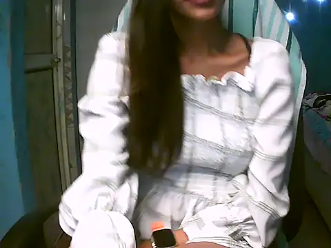 RENUKA RAJPUT online show from 04/11/26, 03:05