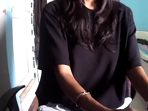 Snapshot of RENUKA_RAJPUT chatting on 06/19/26, 07:23 RENUKA RAJPUT online show from 06/19/26, 07:23