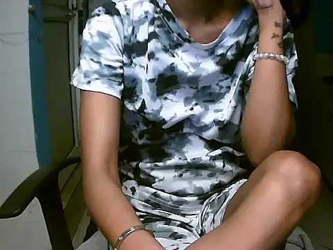 Snapshot of RENUKA_RAJPUT chatting on 07/20/26, 06:21 RENUKA RAJPUT online show from 07/20/26, 06:21