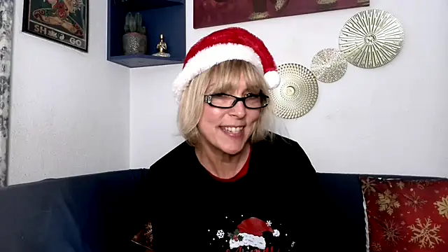 ClassyNAWTYBritMILF online show from 12/20/25, 11:34