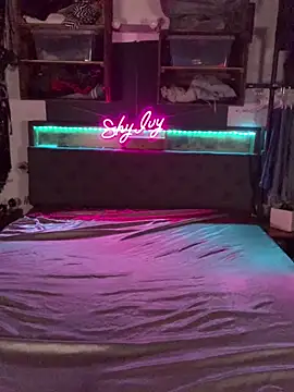 Shy Ivy online show from 10/01/25, 09:54