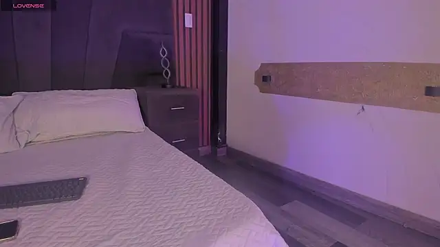 CleoWhite online show from 09/22/25, 05:42