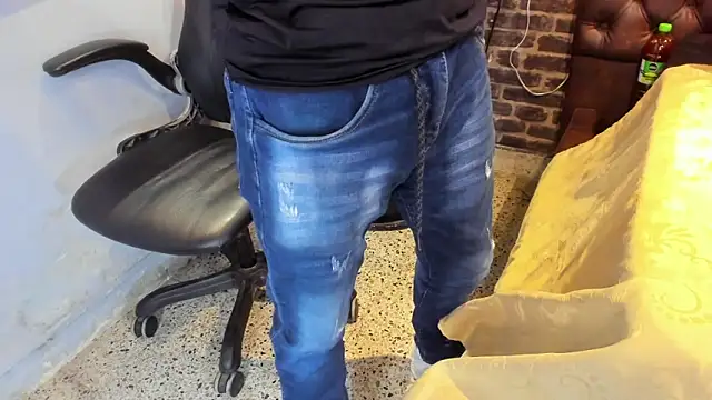 VinzenzRizzo online show from 10/27/25, 05:33