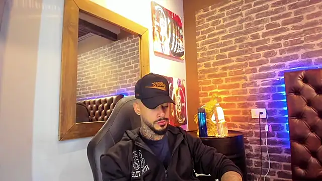 VinzenzRizzo online show from 11/15/25, 04:54