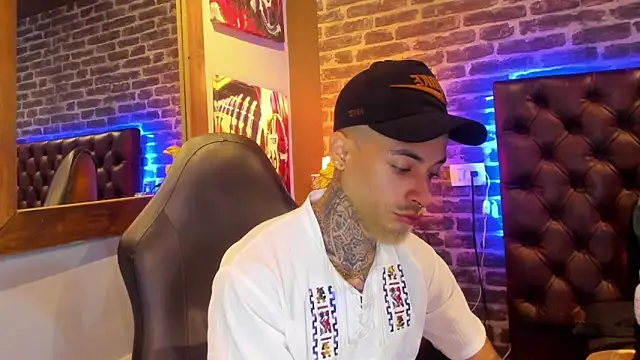 VinzenzRizzo online show from 12/23/25, 01:14