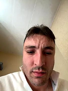Snapshot of SemprePerverso chatting on 10/16/25, 03:24 SemprePerverso online show from 10/16/25, 03:24
