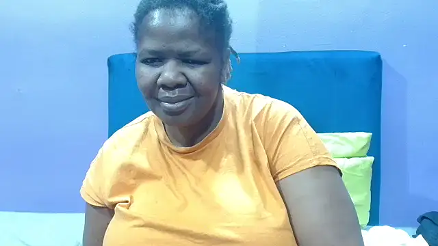 NaughtyChubbyZoe online show from 09/16/25, 05:41