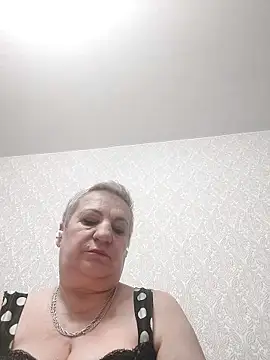 StarNicole online show from 12/14/25, 04:56