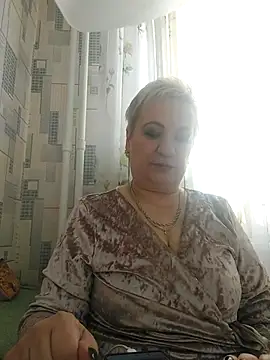 StarNicole online show from 12/17/25, 05:46