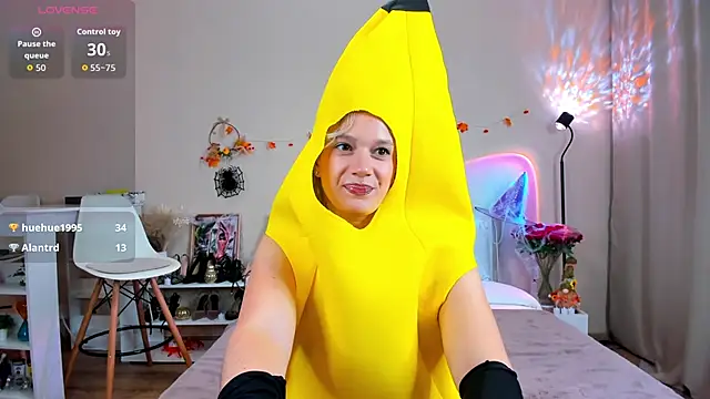 EmiSoul online show from 10/31/25, 04:35