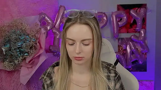 JuliaBrewwer online show from 09/11/25, 05:40