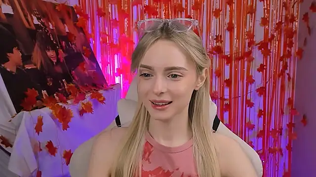 JuliaBrewwer online show from 11/21/25, 11:42